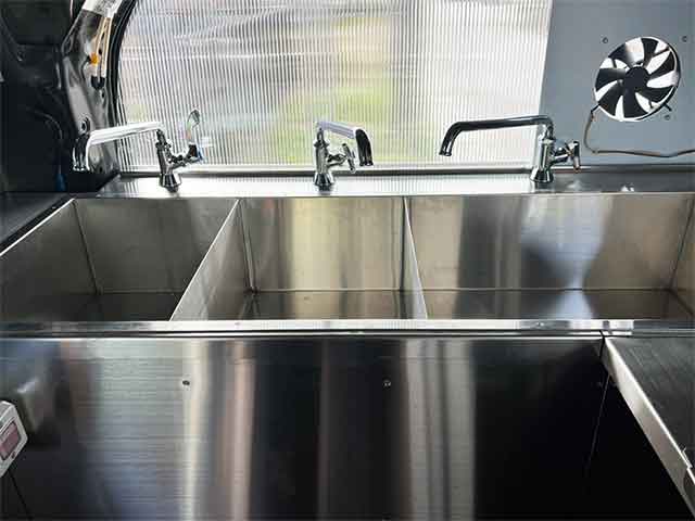 Healthywinestyle様キッチンカー 3槽シンク