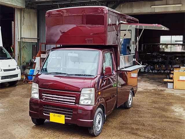 ドン・パニーニ様キッチンカー 正面