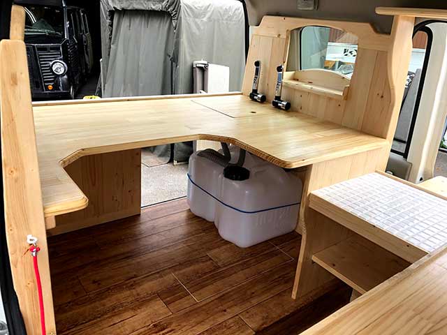 原田 様キッチンカー 車両内部