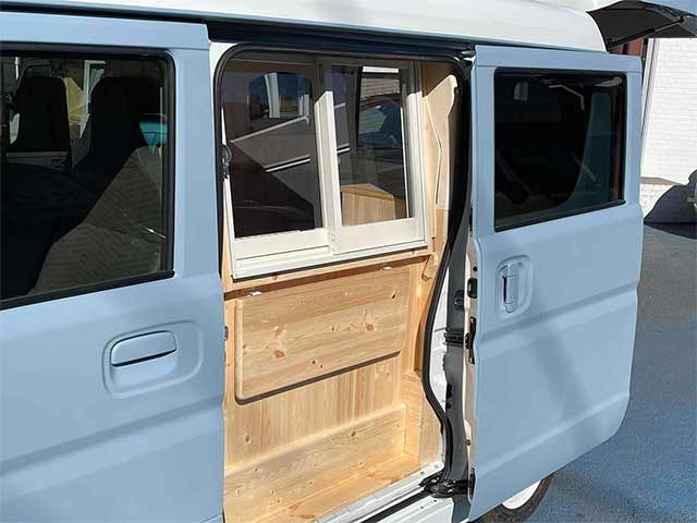 石川様キッチンカー 販売窓