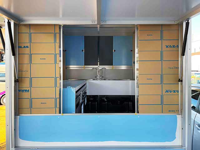 奈良様キッチンカー 販売窓