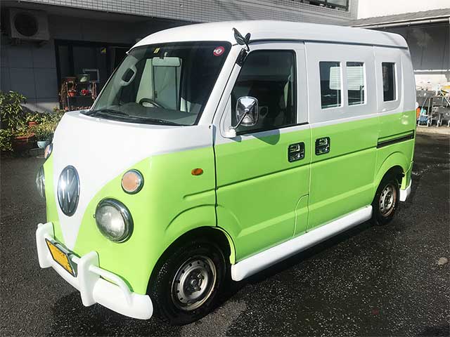 飲食店様キッチンカー　販売面