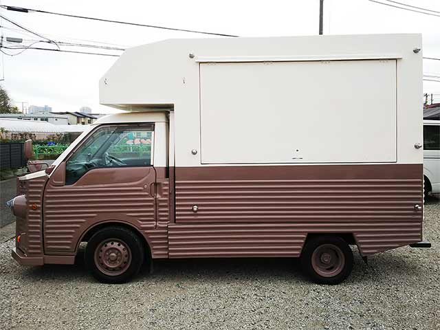 制作会社様キッチンカー 販売面