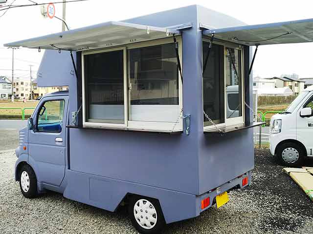 Sweet Diary様キッチンカー背面〜販売面