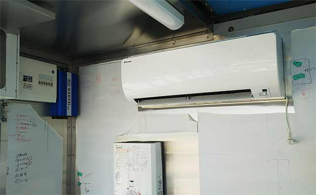 キッチンカー製作風景