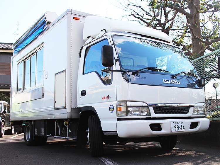 エルフUT いすゞ 車 キッチンカー キャンピングカー トランポ