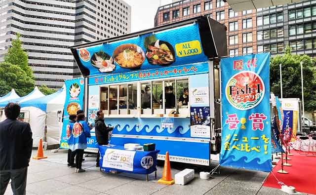 キッチンカーラッピング例