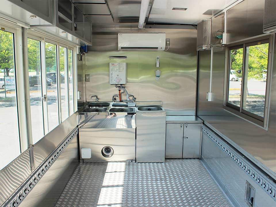 ウィングシリーズの広々とした車内